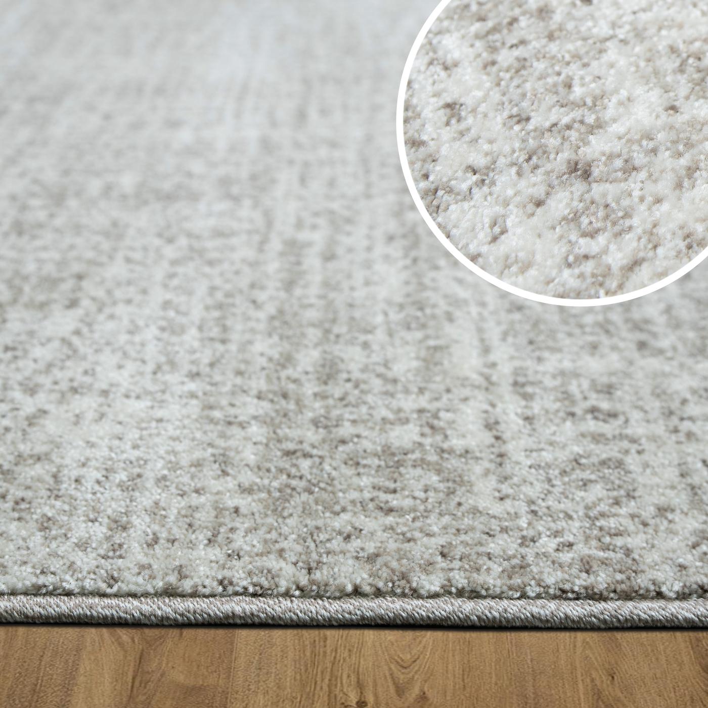 Beenom on the floor with pattern detail